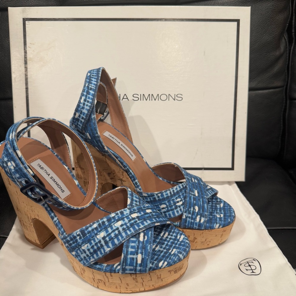 Tabitha Simmons Women's Elena Crisscross Platform Wedge Sandals - Picture 3 of 6